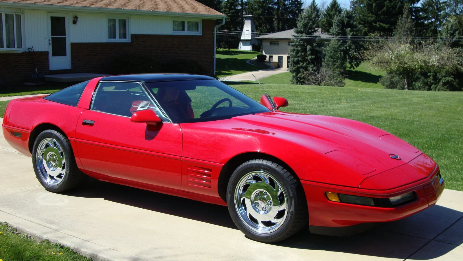 Click to Enlarge-Esc to Close Corvette Generations/C4/C4 1992 Right 3.webp